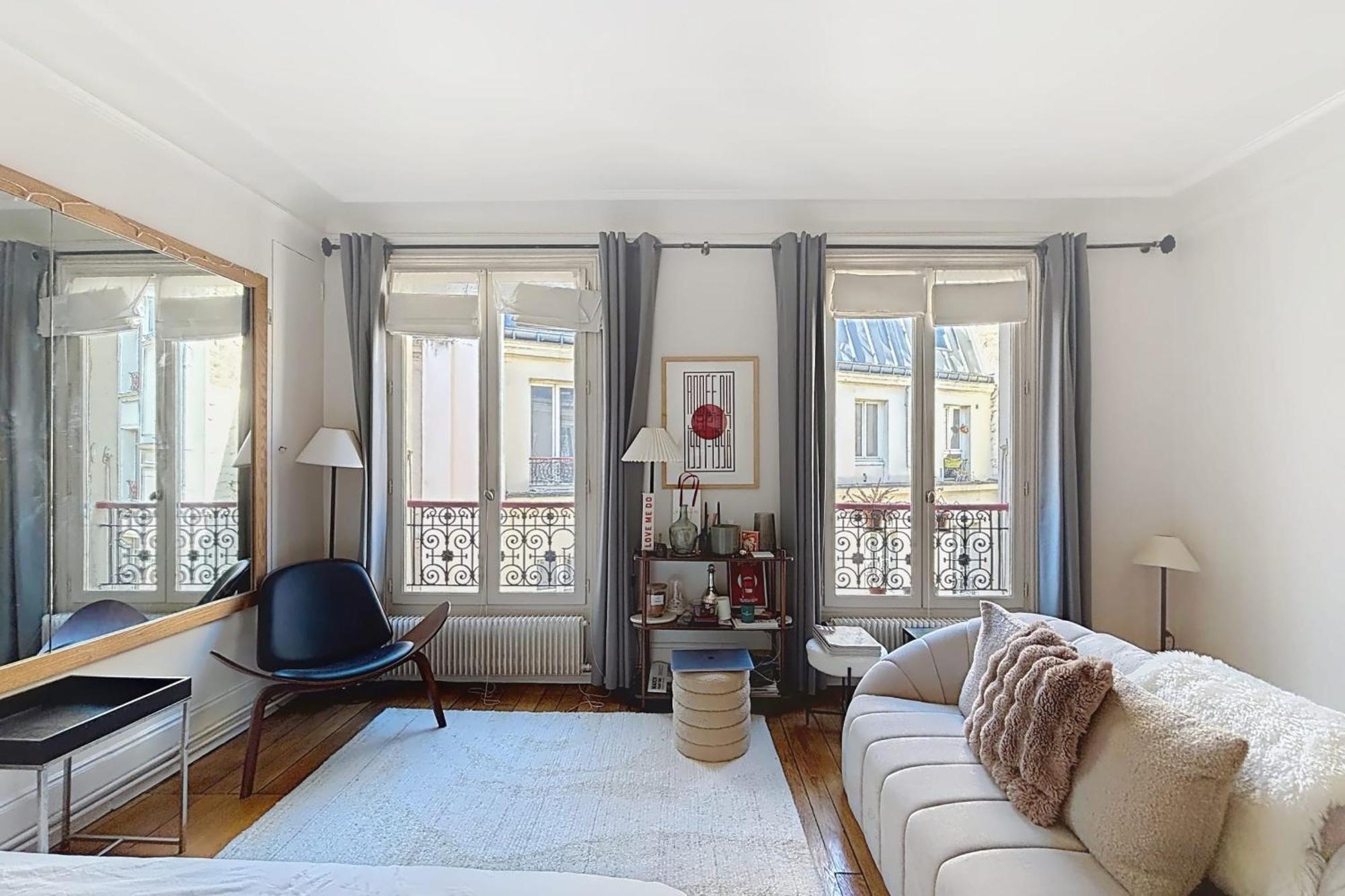 Charming Near The Eiffel Tower *